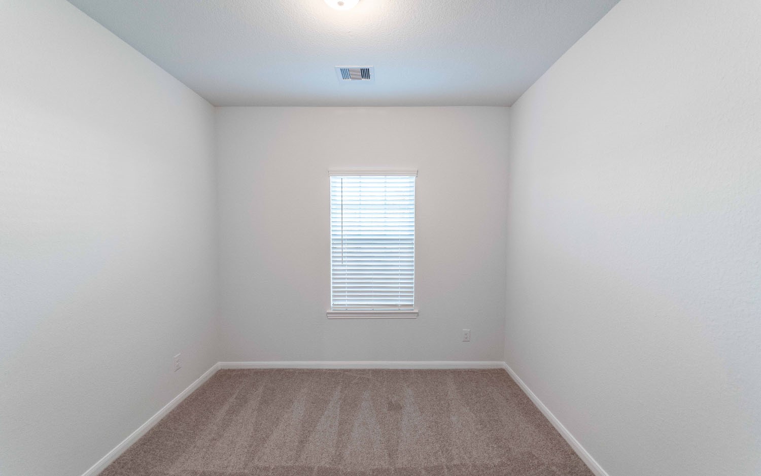 10633 Altitude Way Conroe, TX 77303 - Photo 18 of 33
