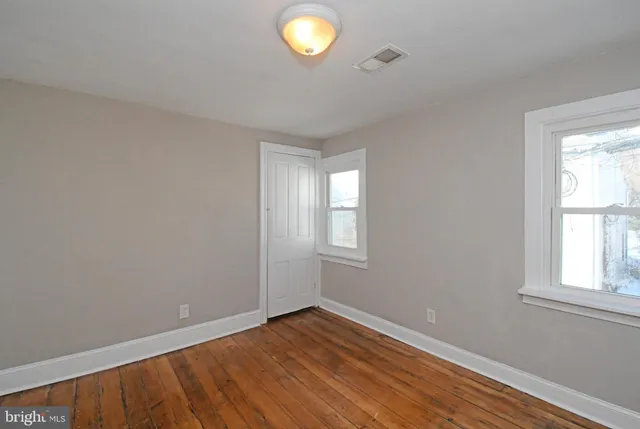 $324,000 | 220 St Marys Street, Phoenixville, PA 19460