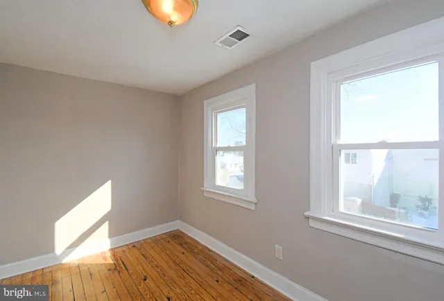 $324,000 | 220 St Marys Street, Phoenixville, PA 19460