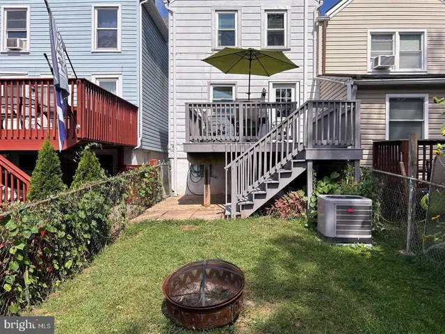 $324,000 | 220 St Marys Street, Phoenixville, PA 19460