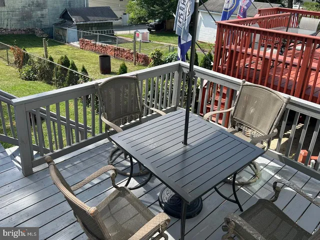 $324,000 | 220 St Marys Street, Phoenixville, PA 19460