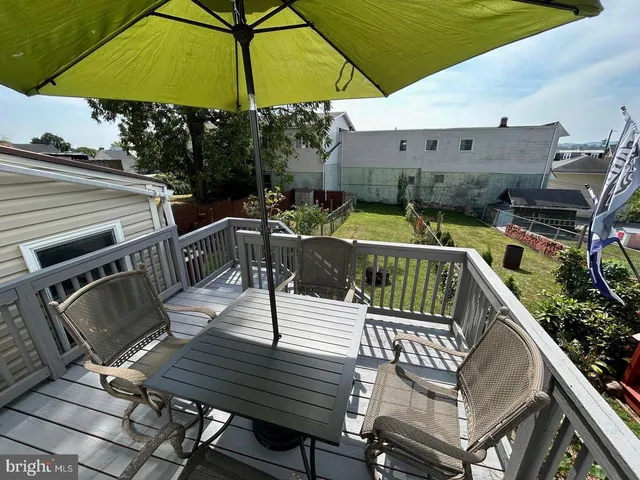 $324,000 | 220 St Marys Street, Phoenixville, PA 19460