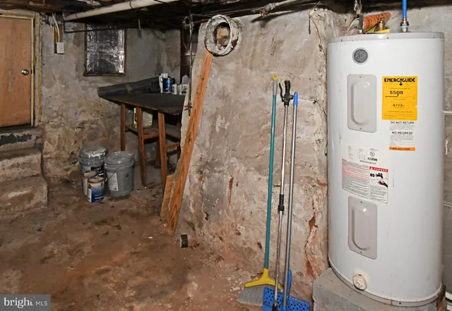 $324,000 | 220 St Marys Street, Phoenixville, PA 19460