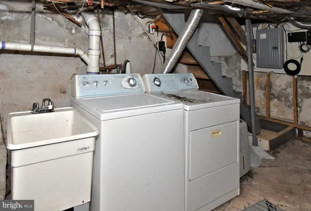 $324,000 | 220 St Marys Street, Phoenixville, PA 19460