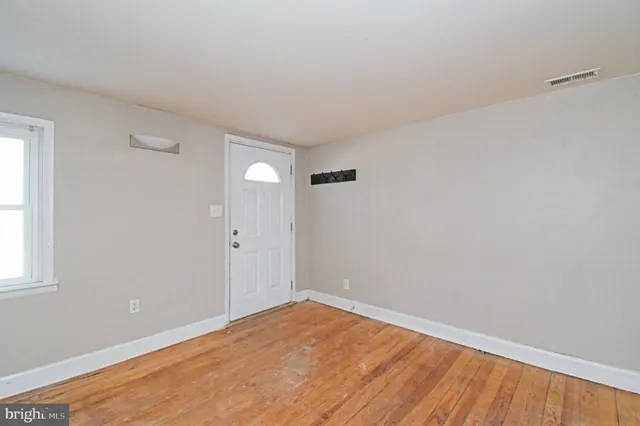 $324,000 | 220 St Marys Street, Phoenixville, PA 19460