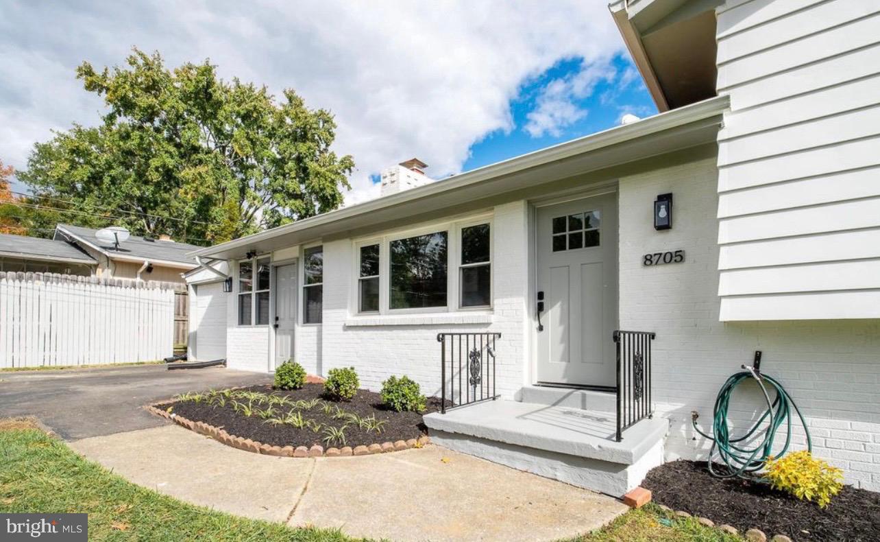 8705 Old Mt Vernon Road Alexandria, VA 22309 - Photo 3 of 4