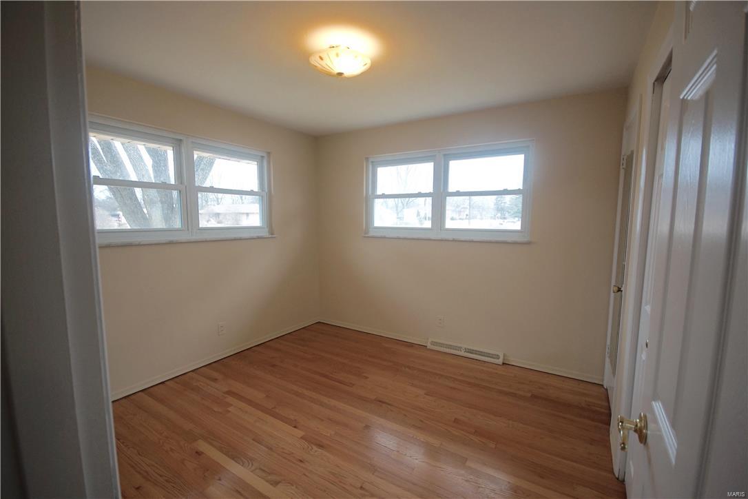 9933 Winkel Road St. Louis, MO 63128 - Photo 11 of 22 Gallery Image 11