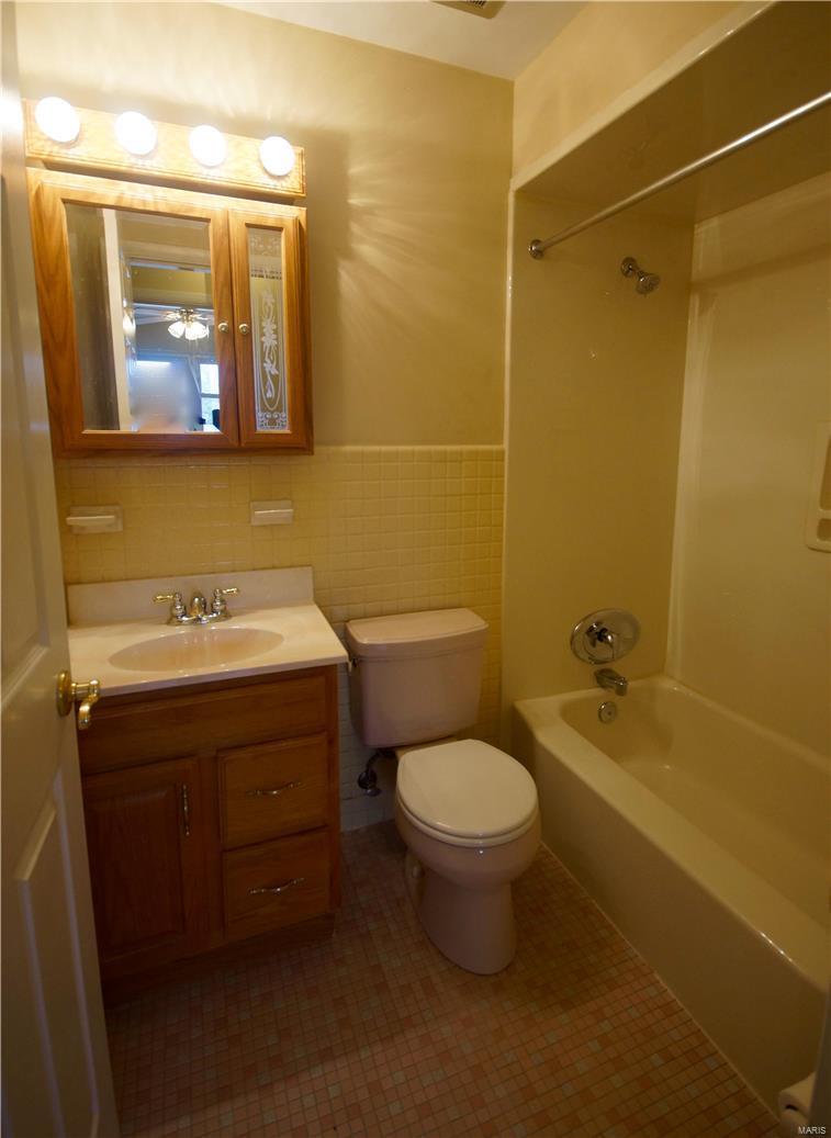 9933 Winkel Road St. Louis, MO 63128 - Photo 13 of 22 Gallery Image 13