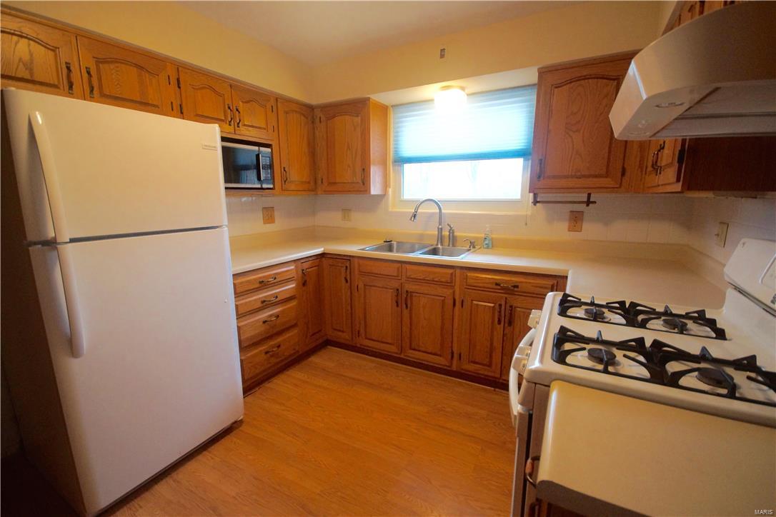 9933 Winkel Road St. Louis, MO 63128 - Photo 8 of 22 Gallery Image 8