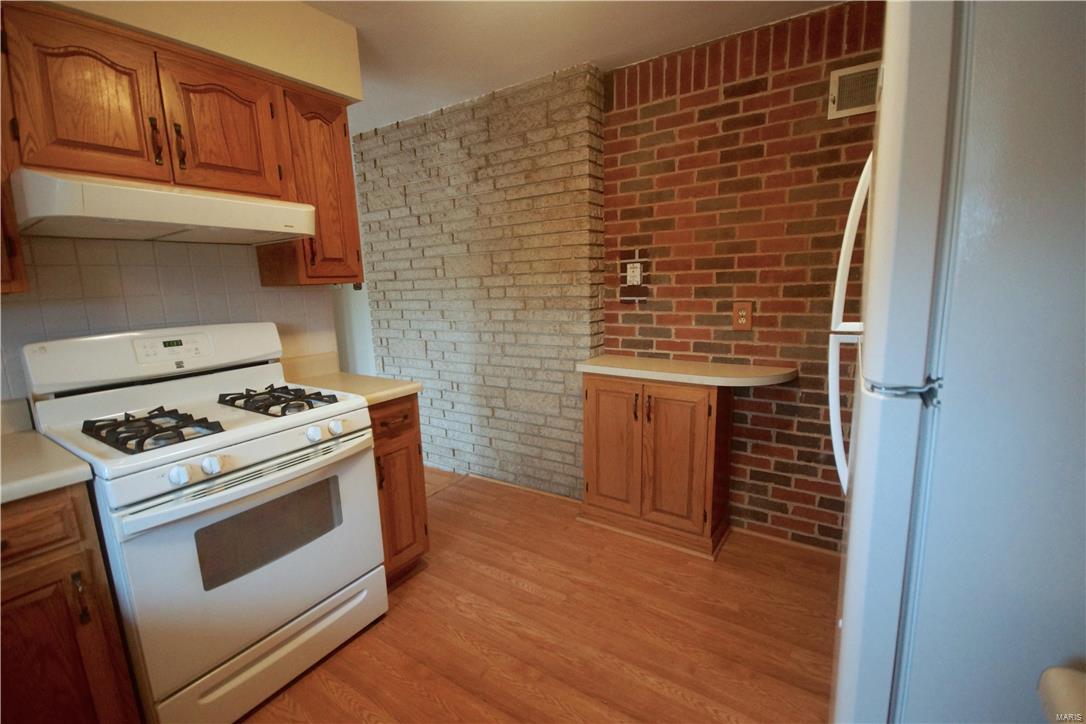9933 Winkel Road St. Louis, MO 63128 - Photo 9 of 22 Gallery Image 9