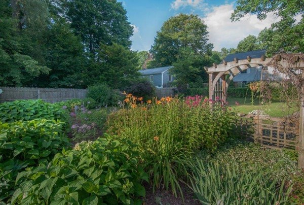 26 Whitmun Road Longmeadow, MA 01106 - Photo 27 of 30