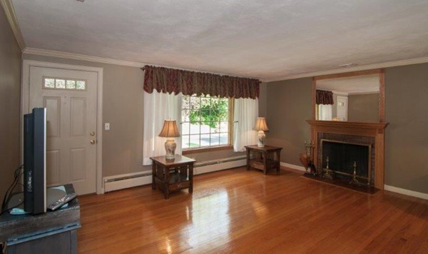 26 Whitmun Road Longmeadow, MA 01106 - Photo 8 of 30