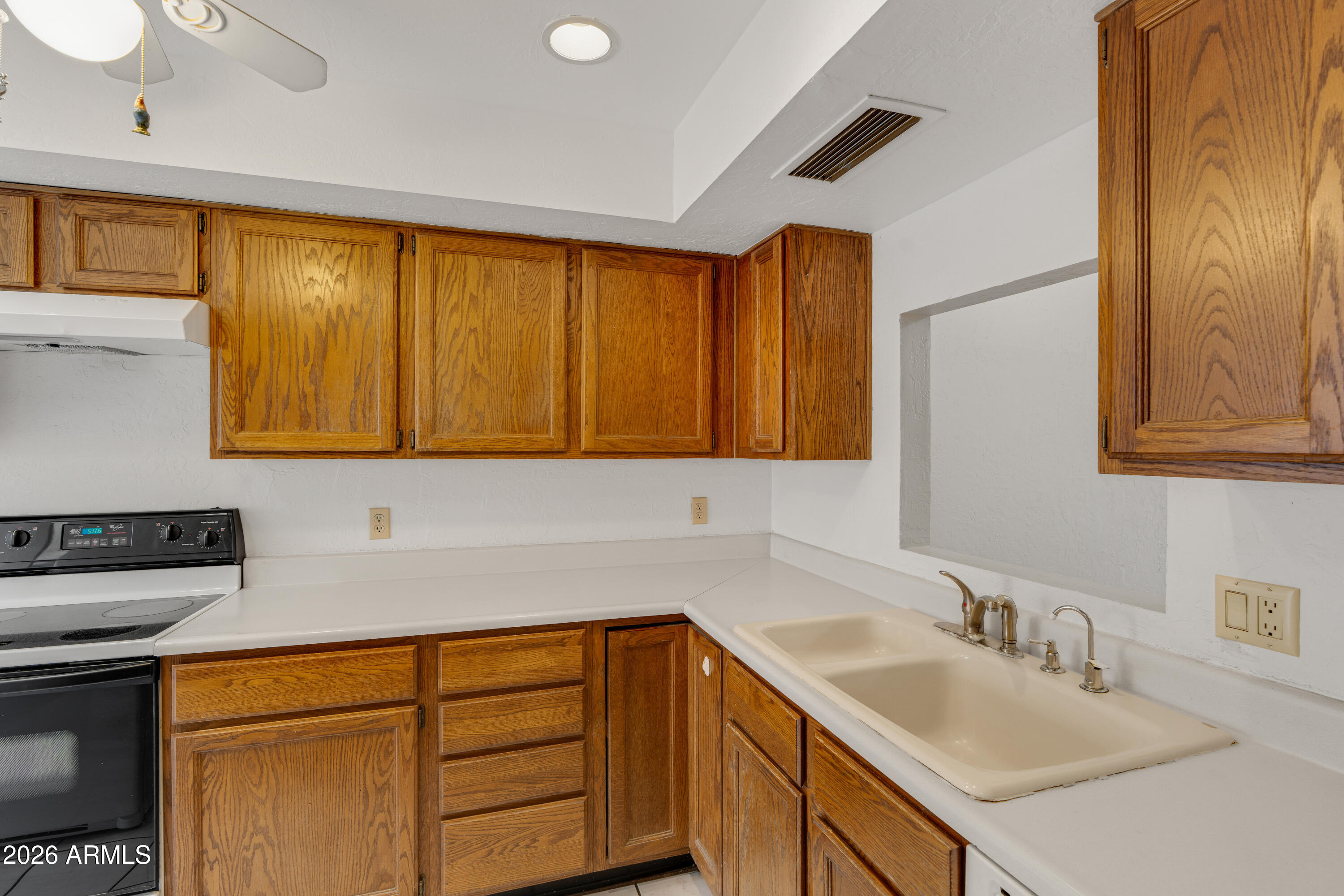 3624 North 27th Way Phoenix, AZ 85016 - Photo 6 of 28 27thWay00010