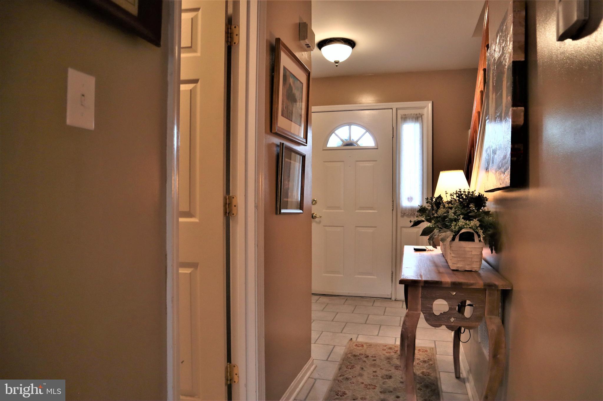 313 Stonehenge Road Winchester, VA 22601 - Photo 22 of 44 Main Level Hallway