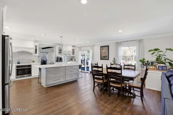 $750,000 | 10 Wayne Court, Manalapan, NJ 07726