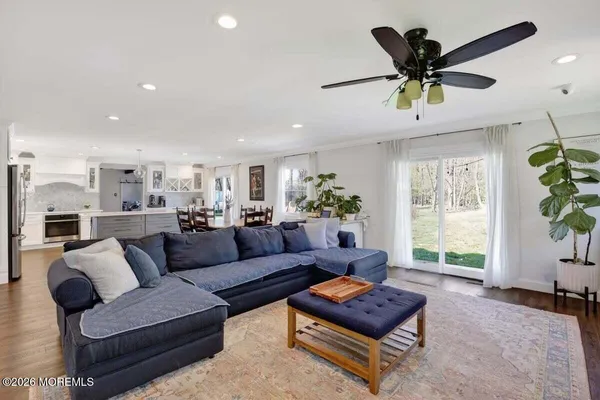 $750,000 | 10 Wayne Court, Manalapan, NJ 07726