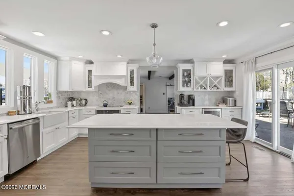 $750,000 | 10 Wayne Court, Manalapan, NJ 07726