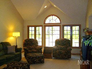 1975 North Raisinville Road Monroe, MI 48162 - Photo 2 of 14 946142-1.JPG