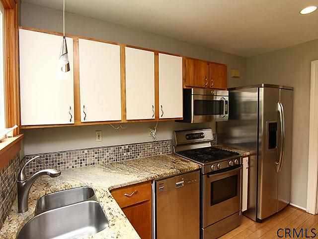 313 Osborne Road Colonie, NY 12211 - Photo 8 of 25 Photo 8