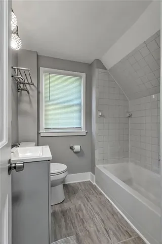 $255,000 | 818 West 30th Street, Independence, MO 64055