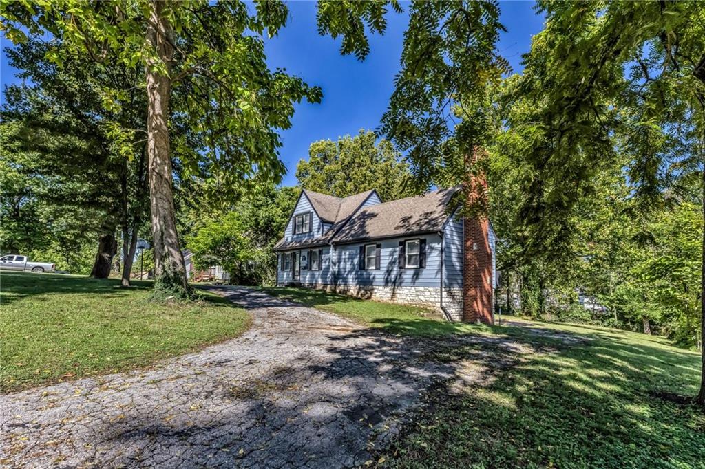 818 West 30th Street Independence, MO 64055 - Photo 3 of 36