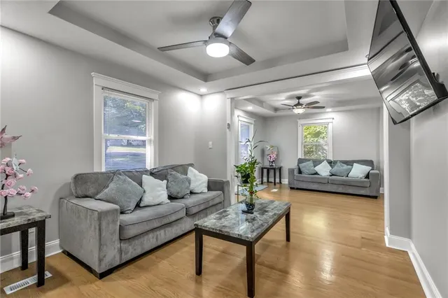 $255,000 | 818 West 30th Street, Independence, MO 64055