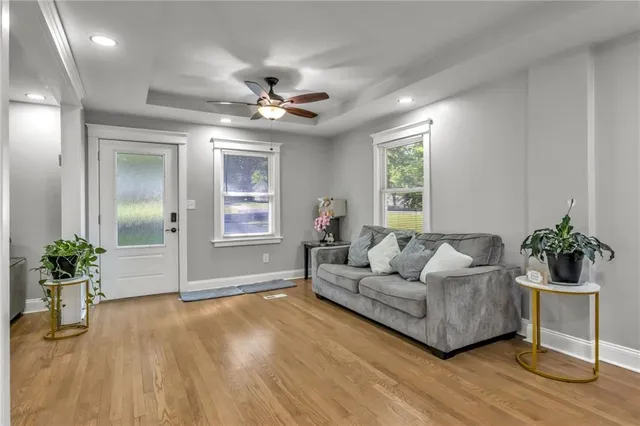 $255,000 | 818 West 30th Street, Independence, MO 64055