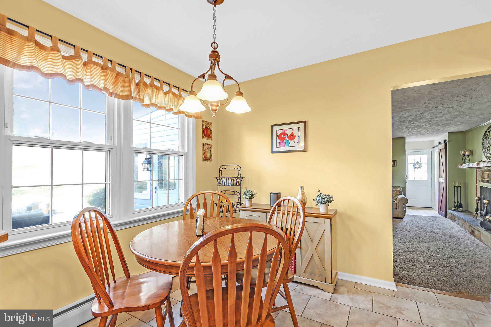 1421 Ponds Edge Road West Chester, PA 19382 - Photo 18 of 27 Eat in Kitchen