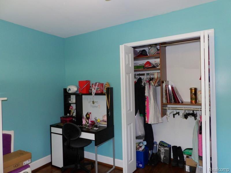15400 Wick Road Allen Park, MI 48101 - Photo 20 of 43 100_4019.jpg