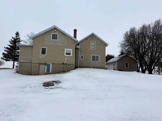 $225,900 | N11284 County Rd D, Clintonville, WI 54929