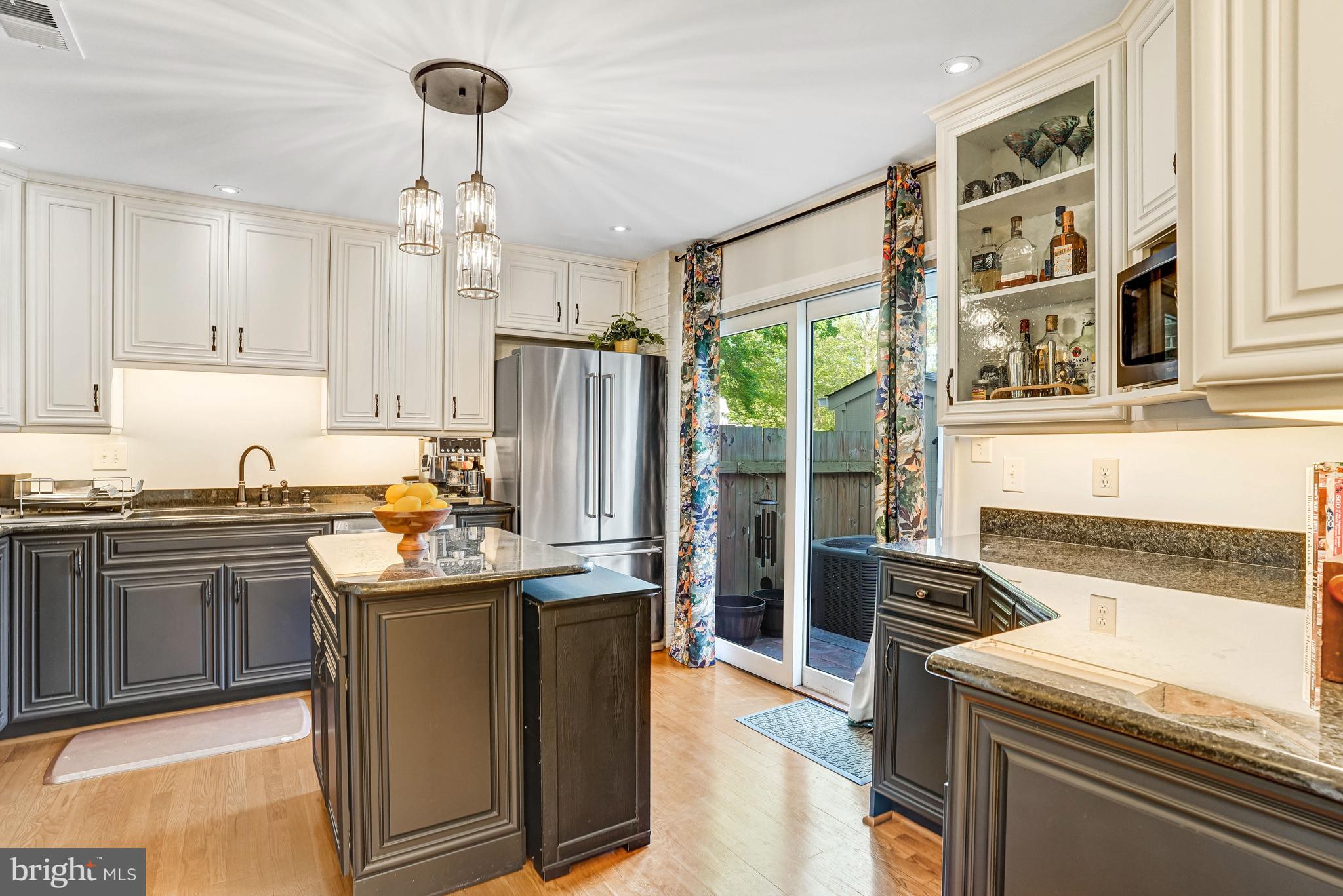 8428 Grenoble Court Springfield, VA 22152 - Photo 11 of 41 Beautiful kitchen