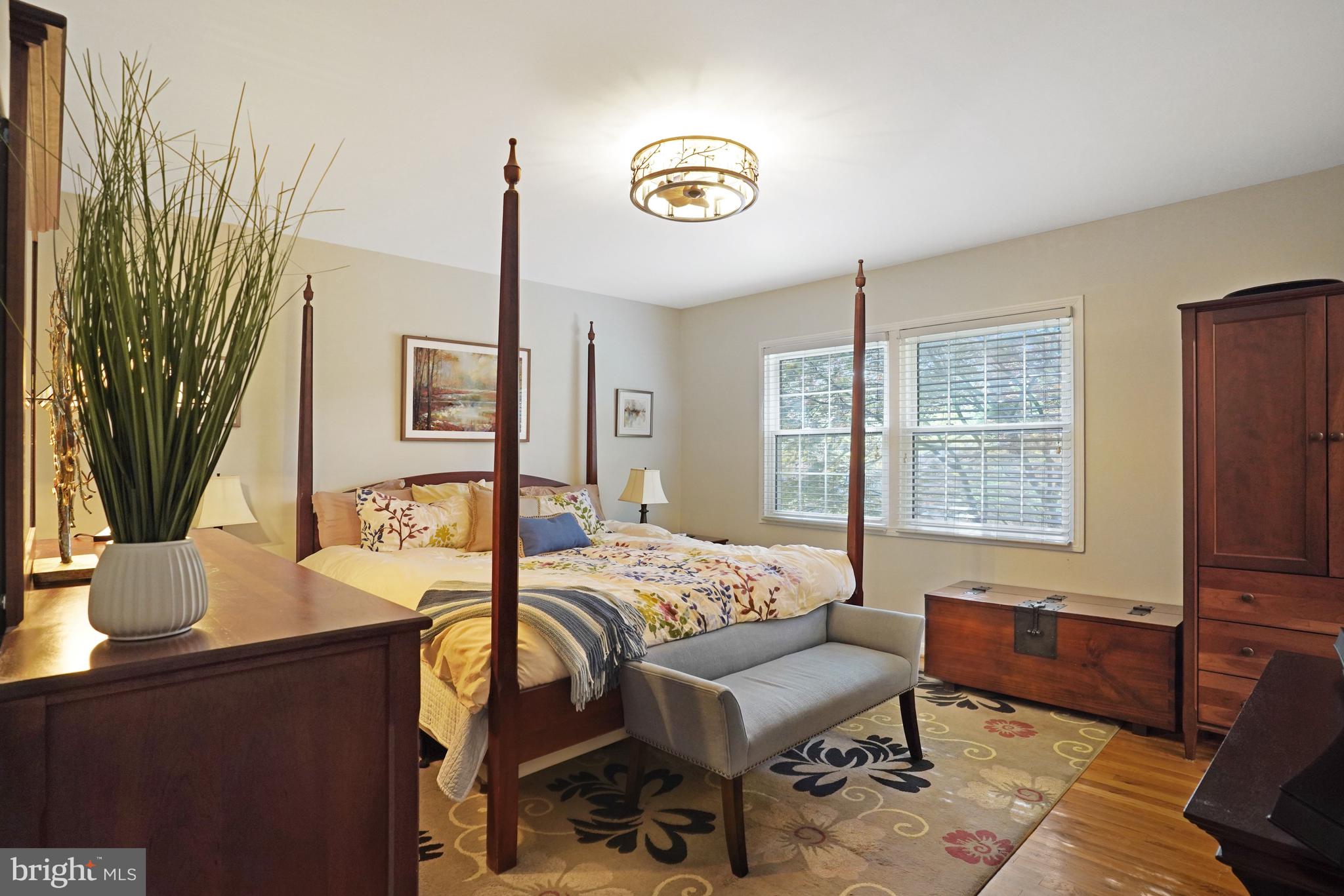 8428 Grenoble Court Springfield, VA 22152 - Photo 16 of 41 Master bedroom