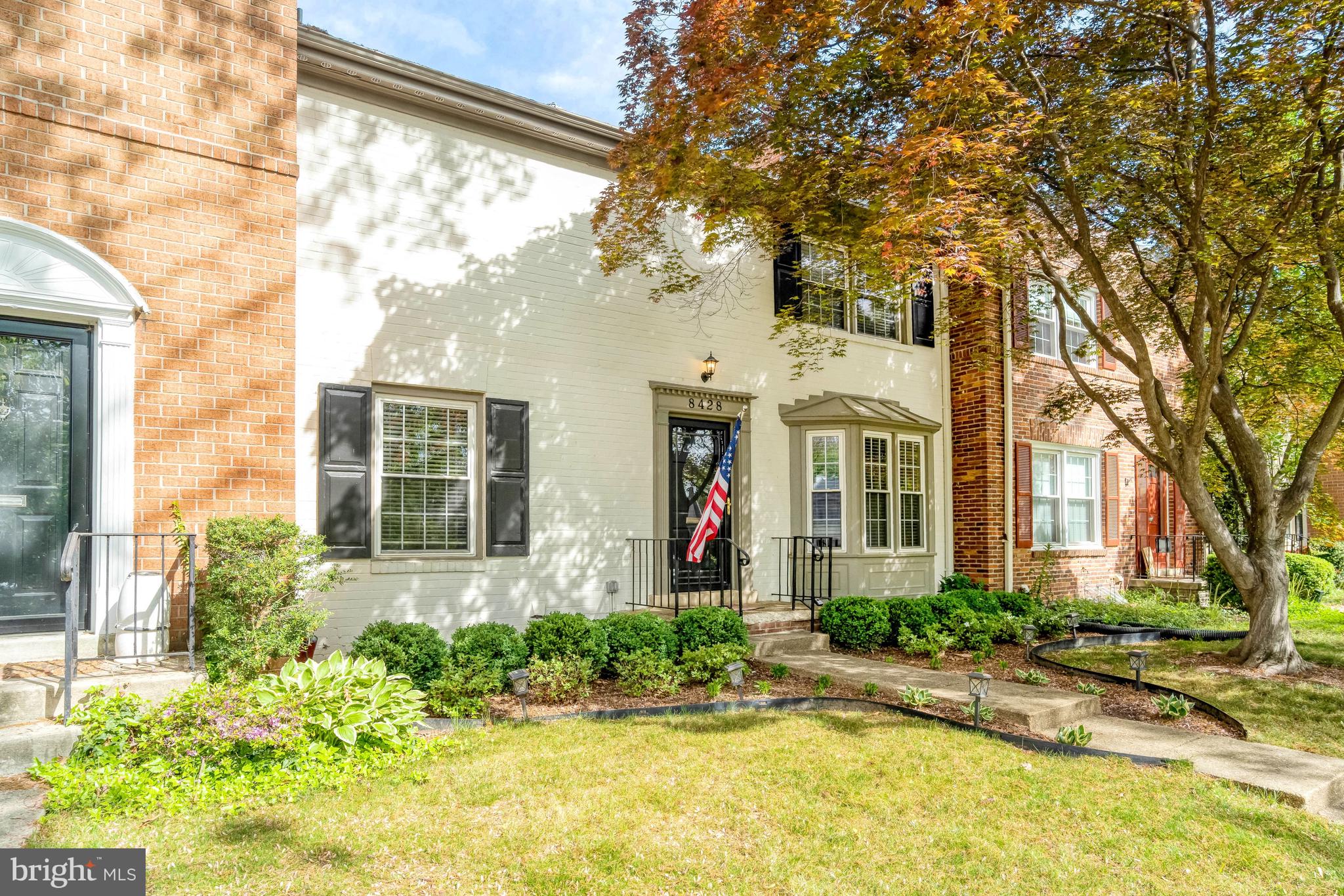 8428 Grenoble Court Springfield, VA 22152 - Photo 2 of 41