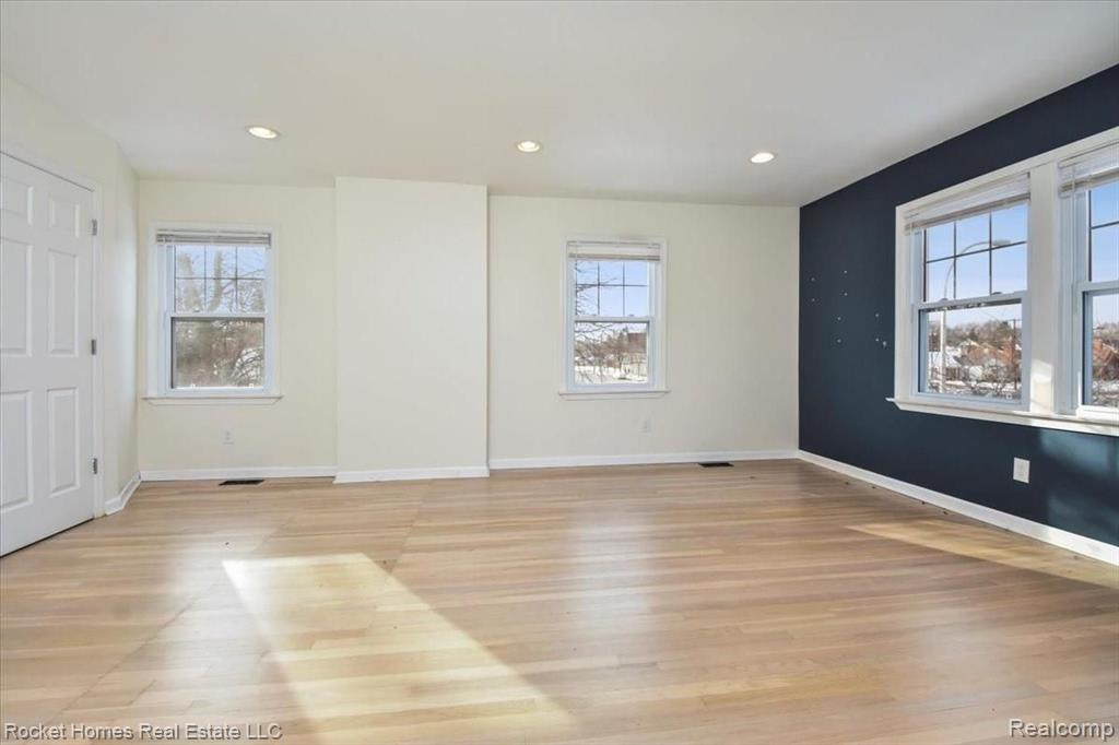 1452 Bishop Road Grosse Pointe Park, MI 48230 - Photo 23 of 48