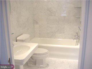 237 South 18th Street, Unit 4D Philadelphia, PA 19103 - Photo 6 of 6