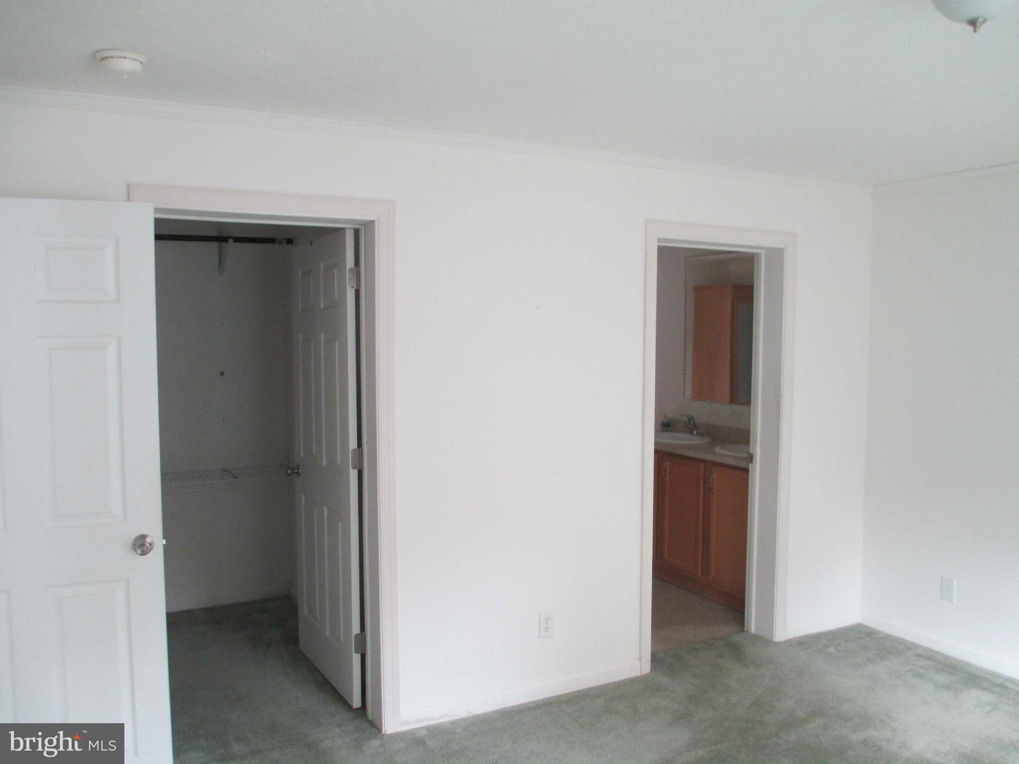 8900 Spring Avenue Lanham, MD 20706 - Photo 2 of 9 Interior (General)