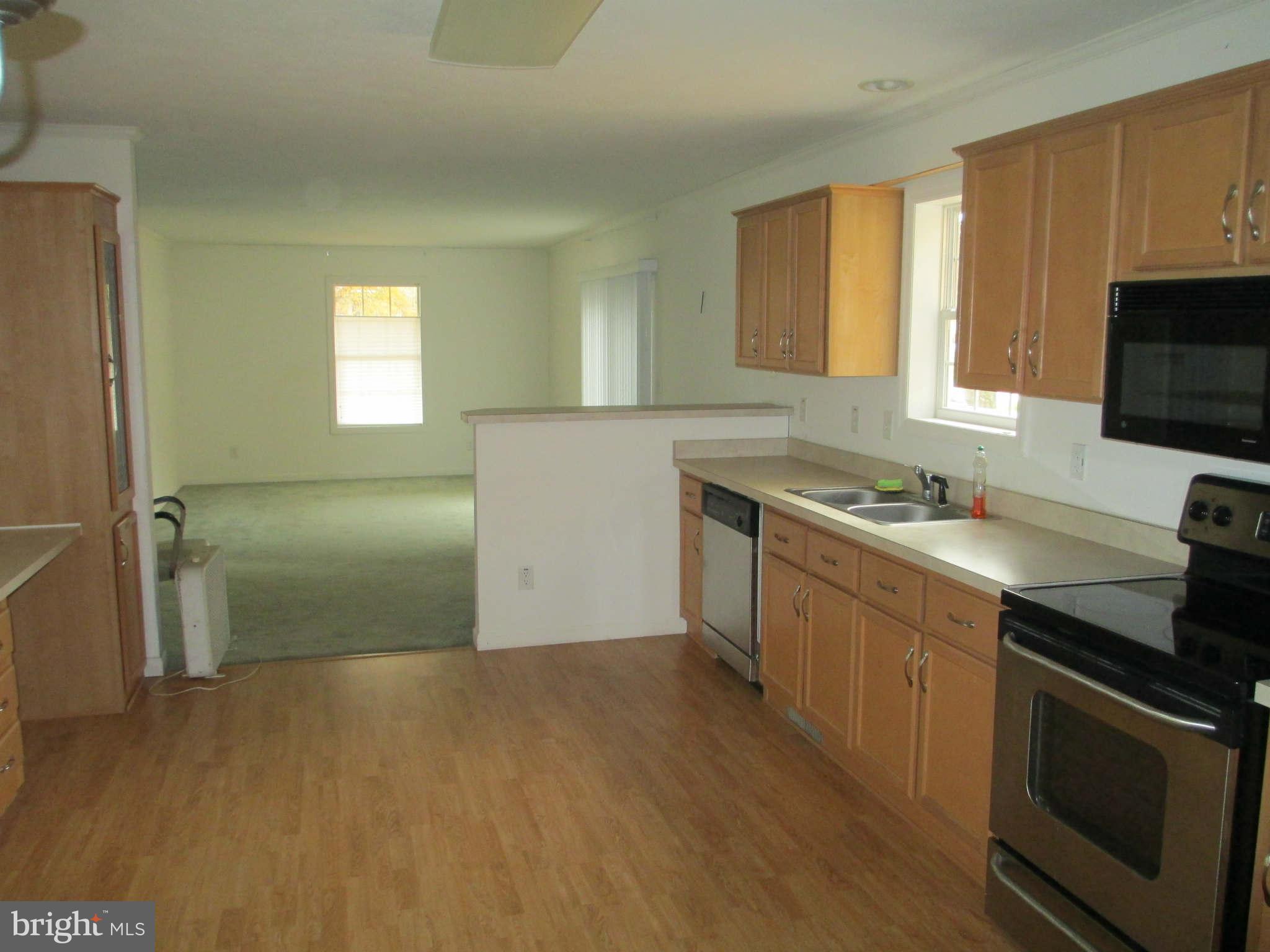 8900 Spring Avenue Lanham, MD 20706 - Photo 6 of 9 Kitchen