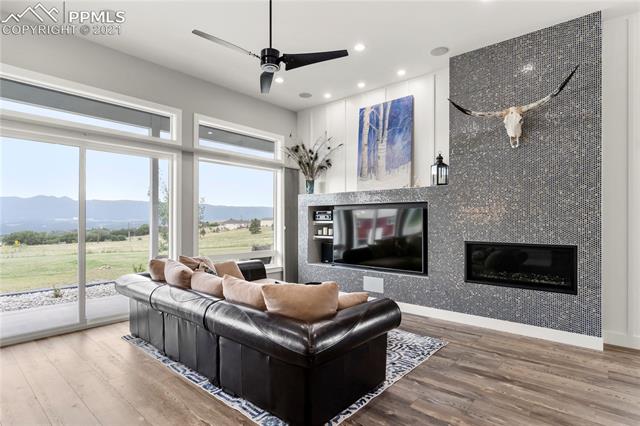 2090 Old North Gate Road Colorado Springs, CO 80921 - Photo 10 of 39
