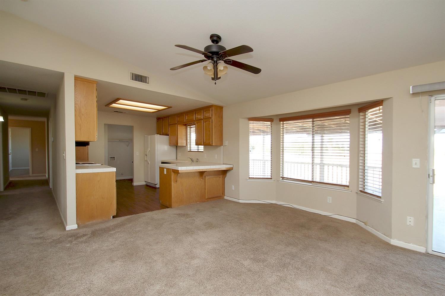 16064 La Canada Road Madera, CA 93636 - Photo 11 of 39 Gallery Image 11