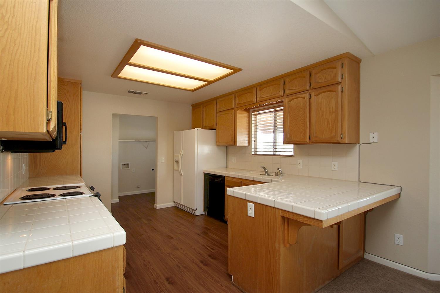 16064 La Canada Road Madera, CA 93636 - Photo 12 of 39 Gallery Image 12