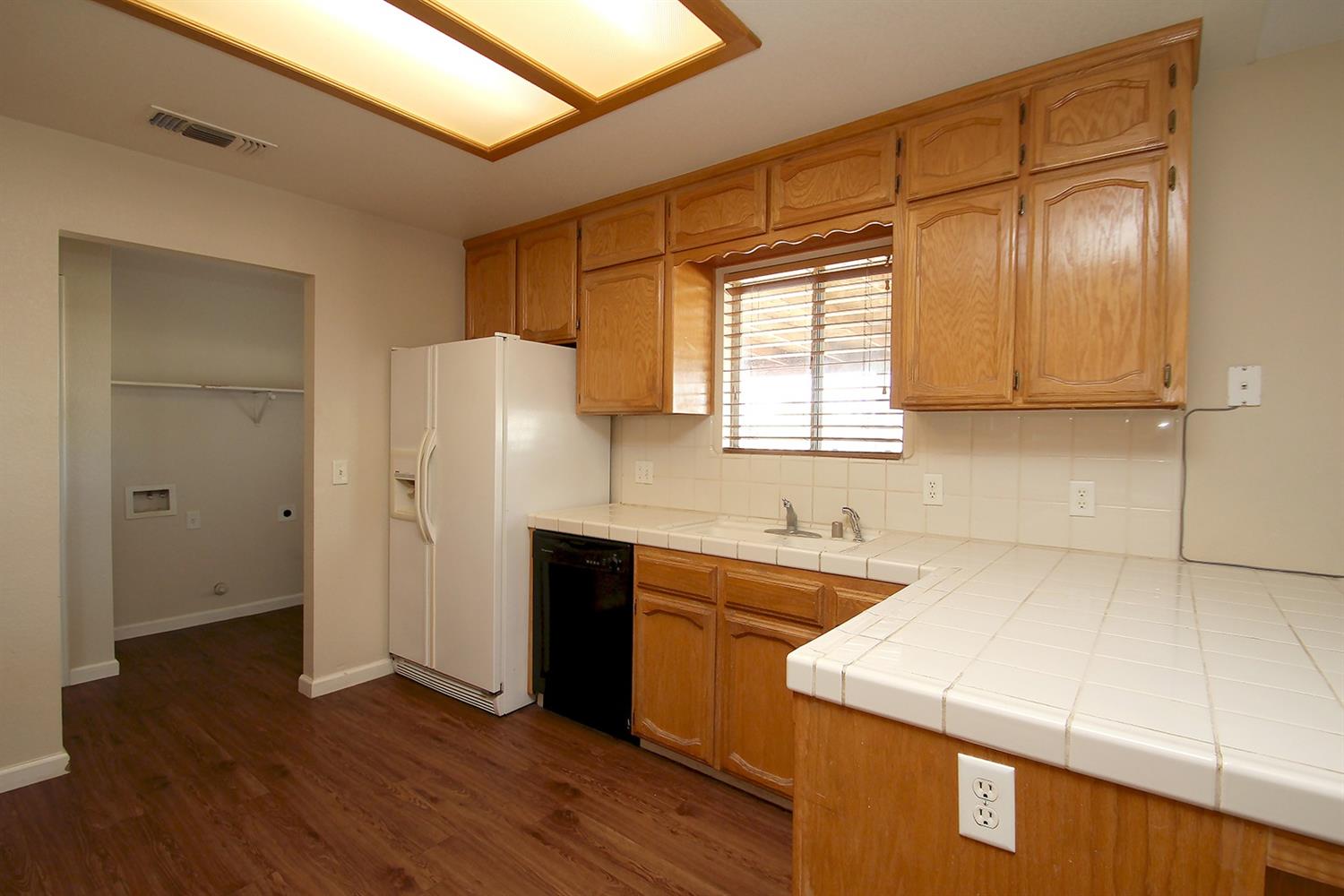 16064 La Canada Road Madera, CA 93636 - Photo 13 of 39 Gallery Image 13