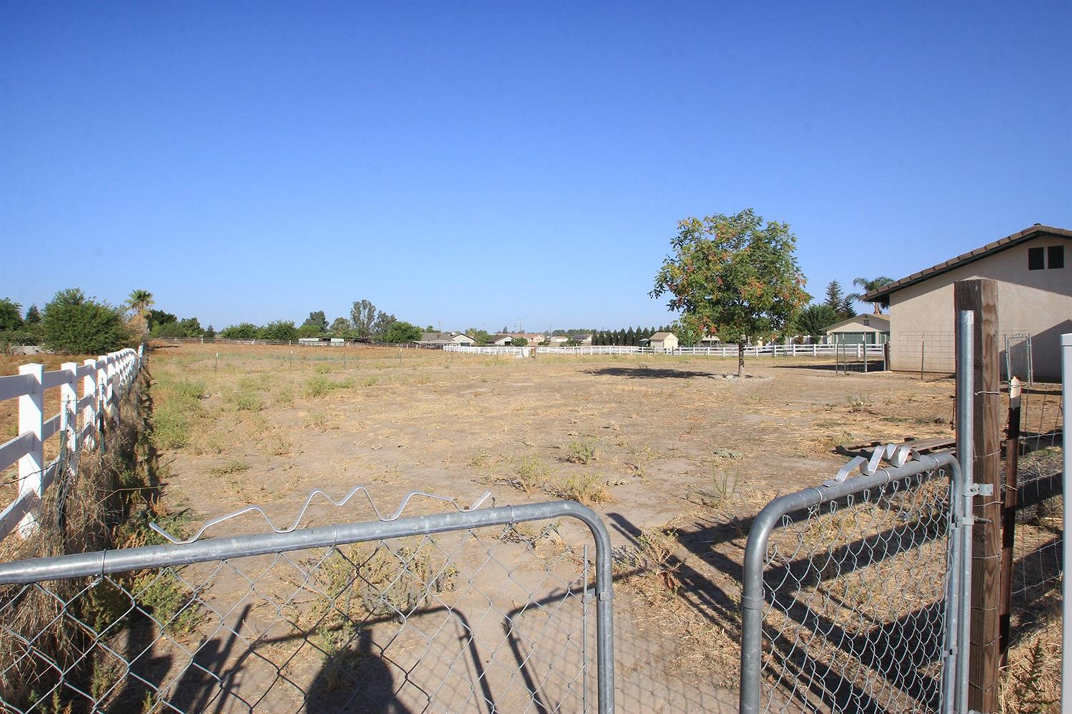 16064 La Canada Road Madera, CA 93636 - Photo 36 of 39 Gallery Image 36