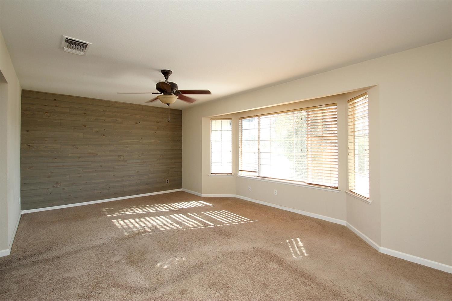 16064 La Canada Road Madera, CA 93636 - Photo 5 of 39 Gallery Image 5