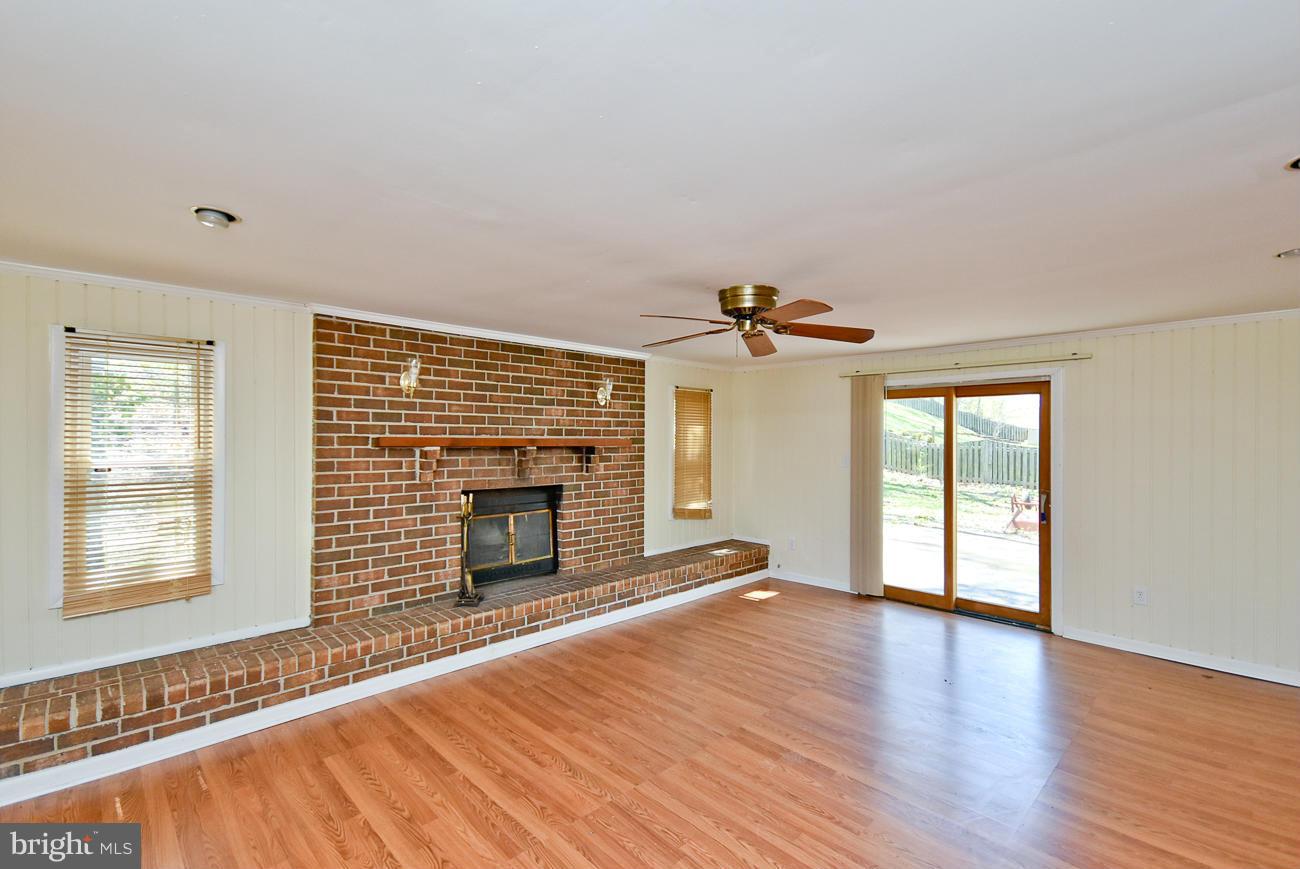 8907 Eastbourne Lane Laurel, MD 20708 - Photo 14 of 30 Family Room