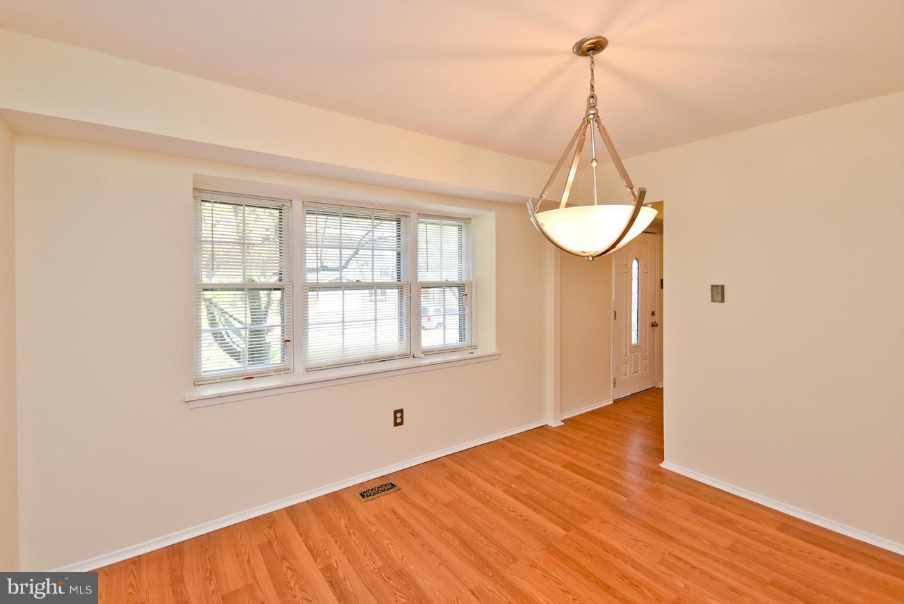 8907 Eastbourne Lane Laurel, MD 20708 - Photo 6 of 30 Dining Room
