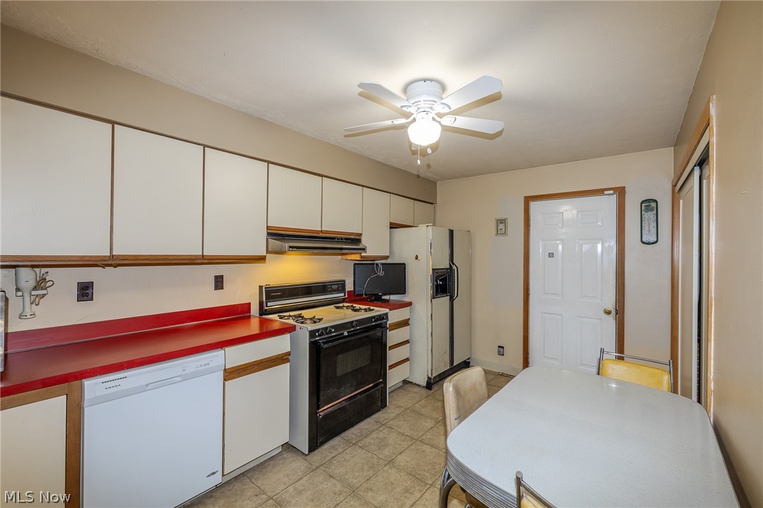 490 Mapleview Drive Seven Hills, OH 44131 - Photo 13 of 50 Eat in kitchen- in law suite