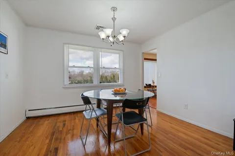$849,000 | 7 Plainview Road, Bethpage, NY 11714