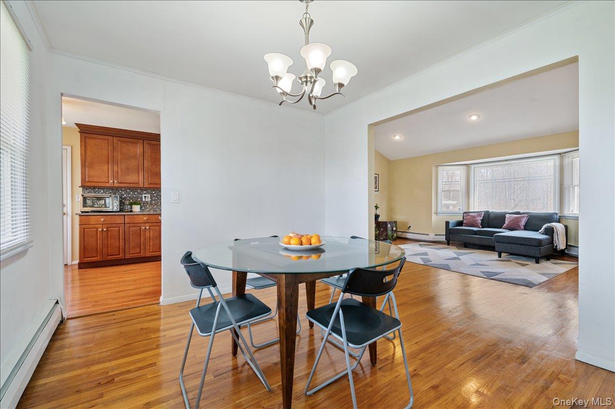 7 Plainview Road Bethpage, NY 11714 - Photo 15 of 37