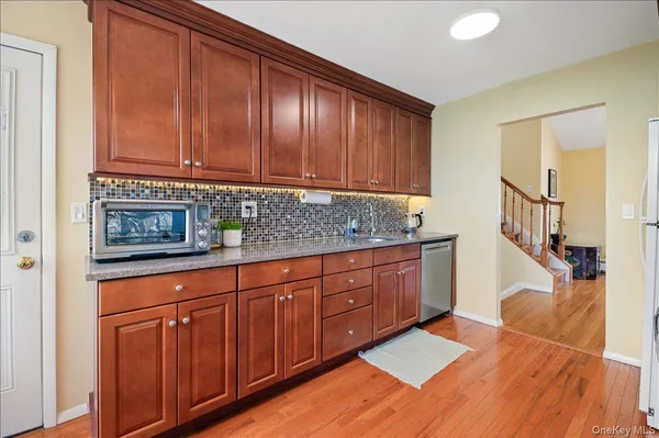 $849,000 | 7 Plainview Road, Bethpage, NY 11714