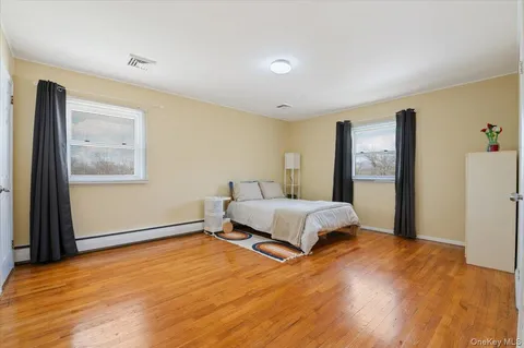 $849,000 | 7 Plainview Road, Bethpage, NY 11714